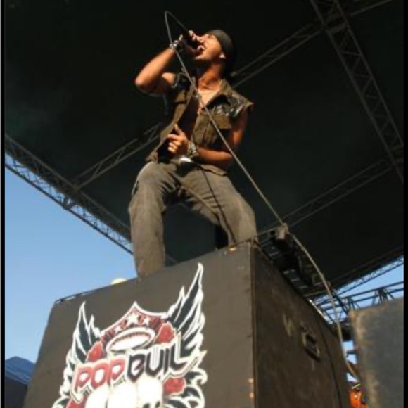 A7x Johnny Christ Guitar Pick and XFest VIP Festival Tee Huntington WV - Picture 8 of 12